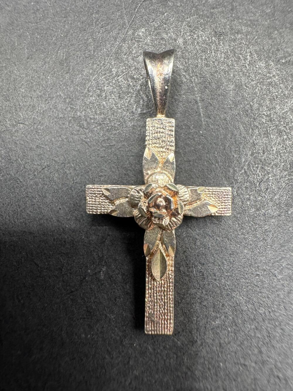 Vintage Sterling Silver 925 Signed Cross Crucifix Flower Pendant 30.1mm